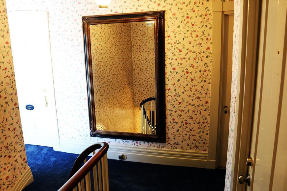 Camden Windward House Hotel Екстериор снимка