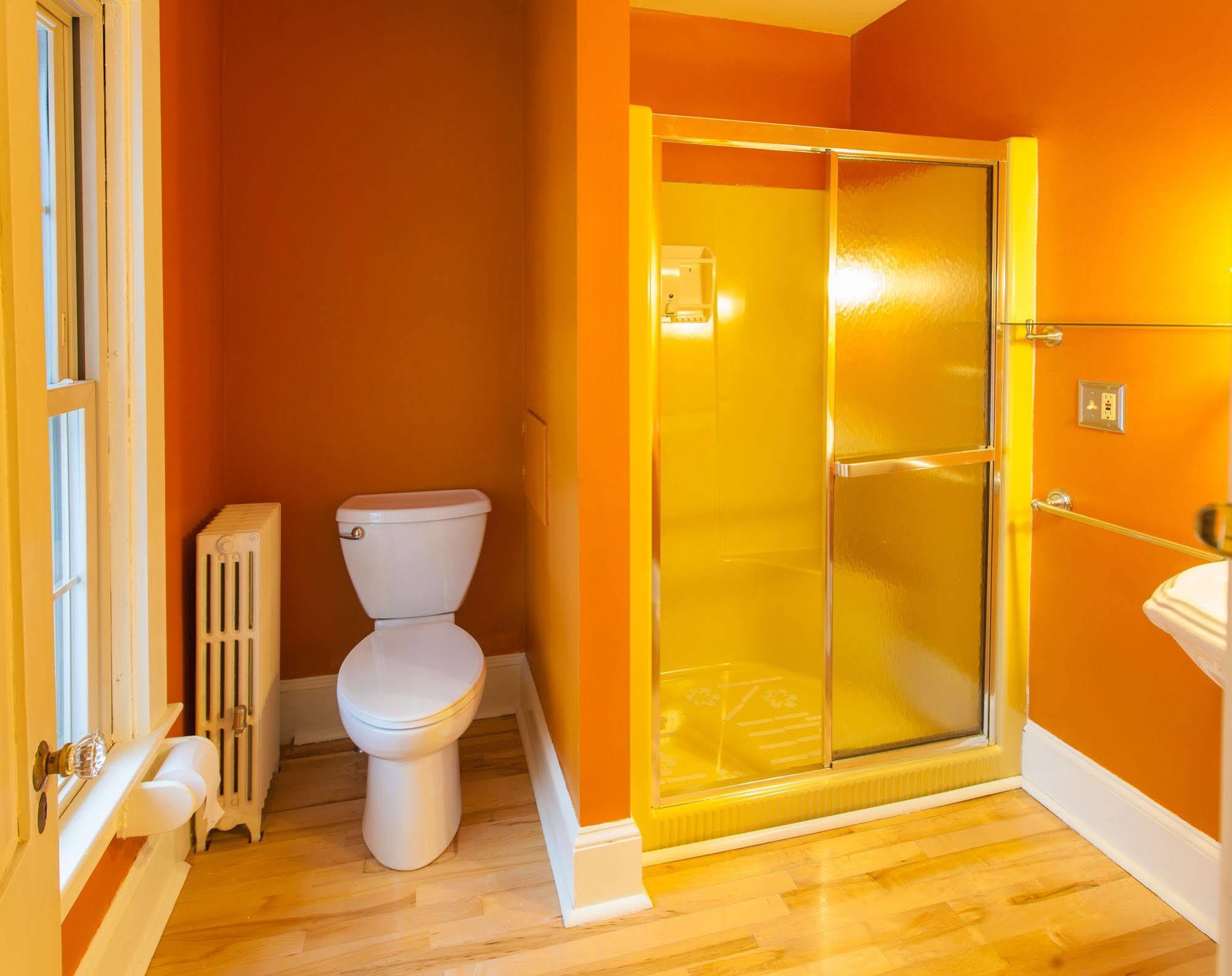 Camden Windward House Hotel Екстериор снимка