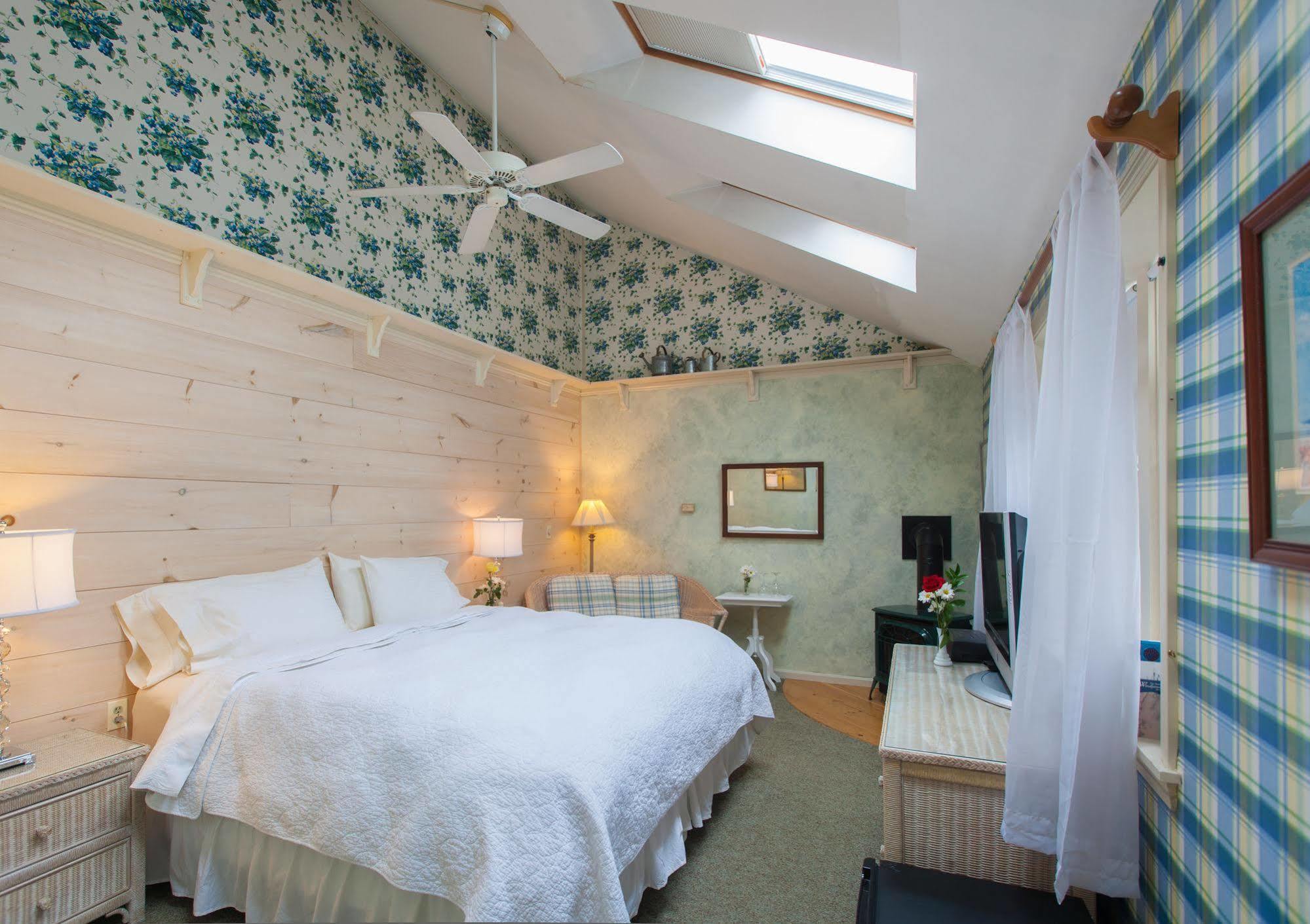 Camden Windward House Hotel Екстериор снимка